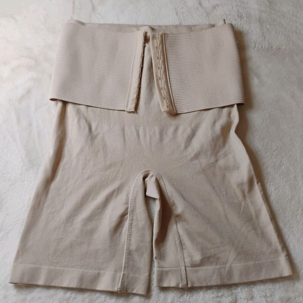 Skinnygirl Smoothers & Shapers Nude Shaping Short Hook & Eye Belly Band Medium